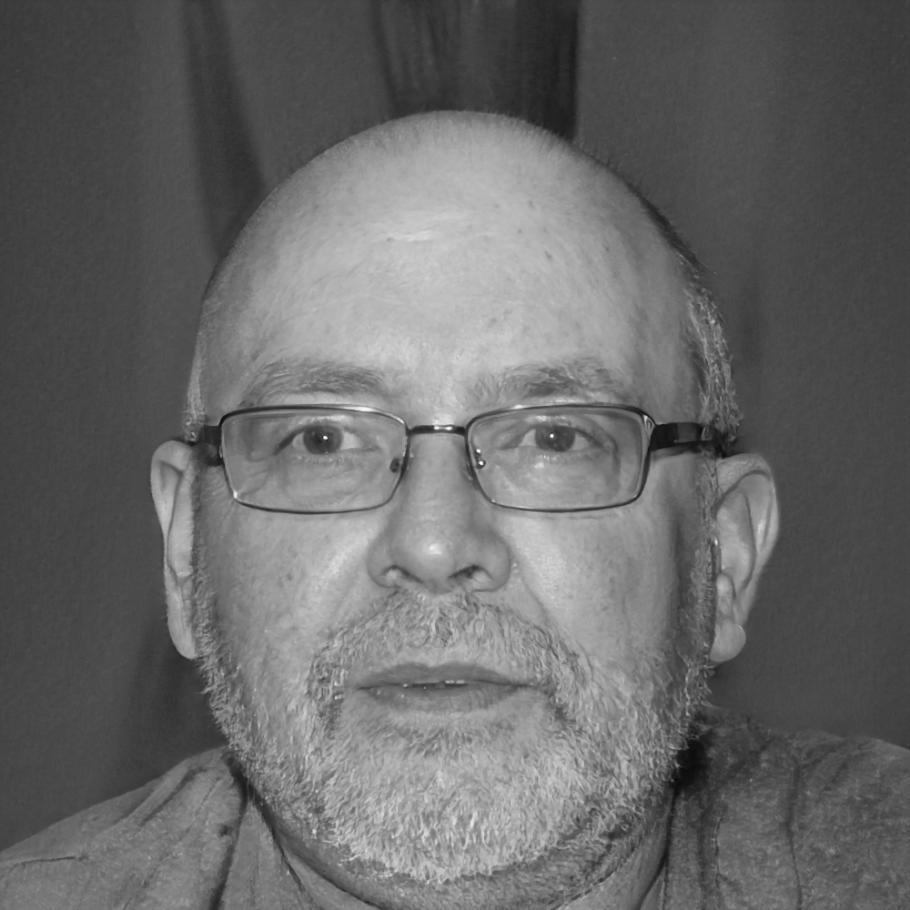 Retrato profesional de Carlos Mendoza